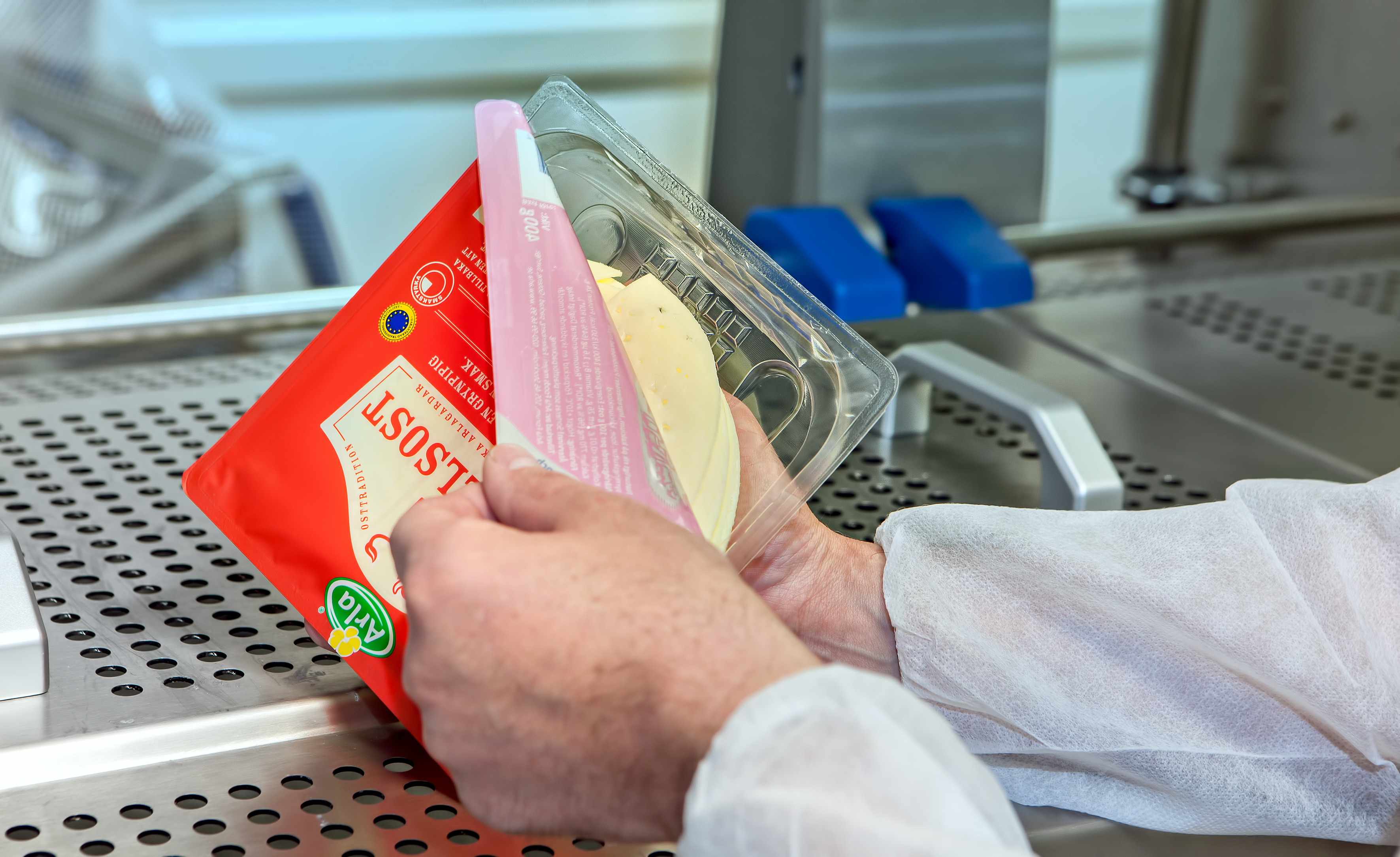 New Arla Foods packaging for sliced cheese New Arla Foods packaging for sliced cheese